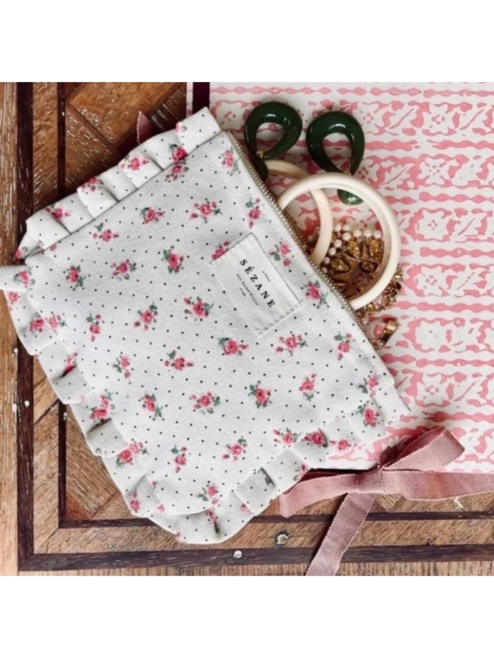 Sezane Froufrous Floral Pouch Ruffle Travel Ditsy Cosmetic Bag Makeup Cream Pink